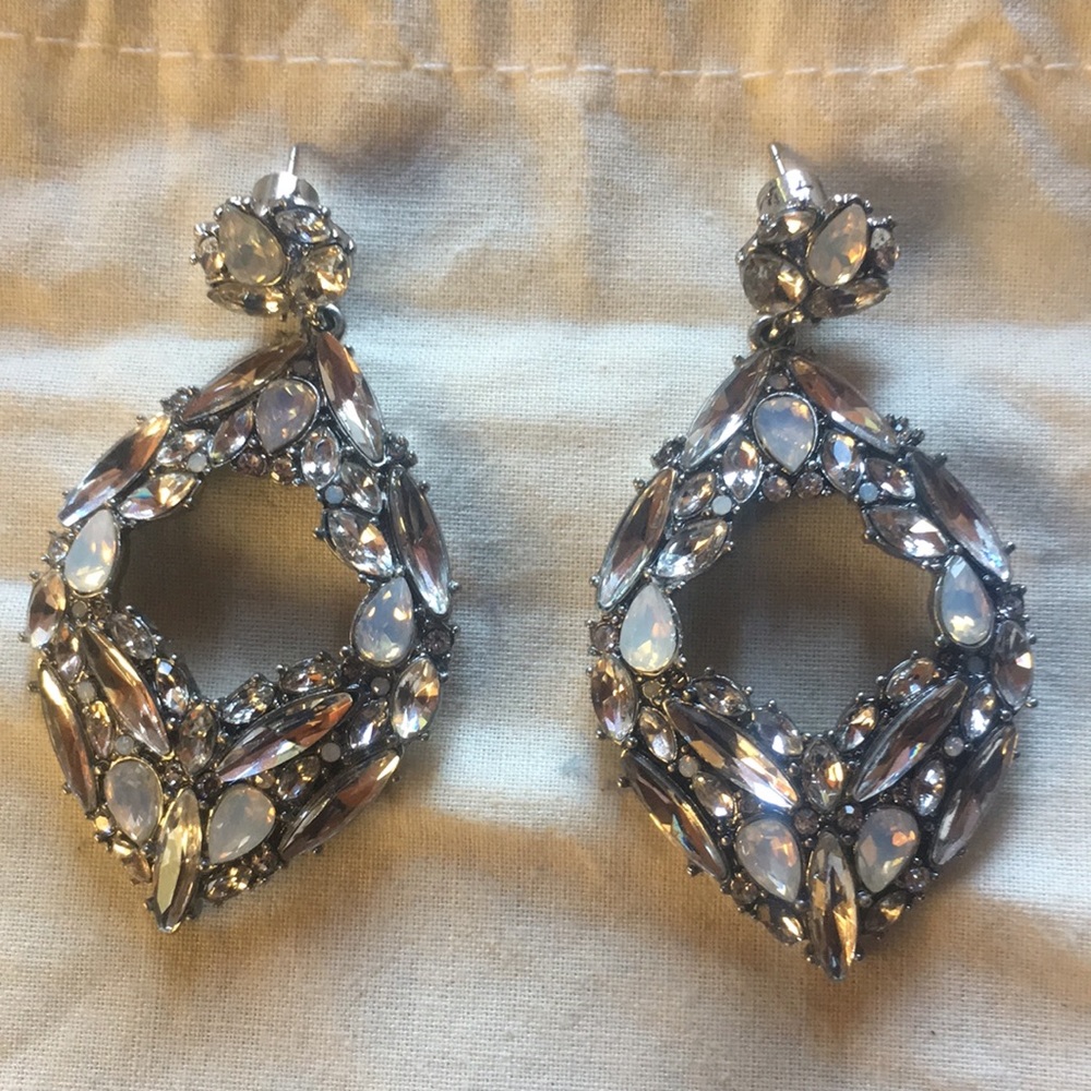 Statement drop earrings
